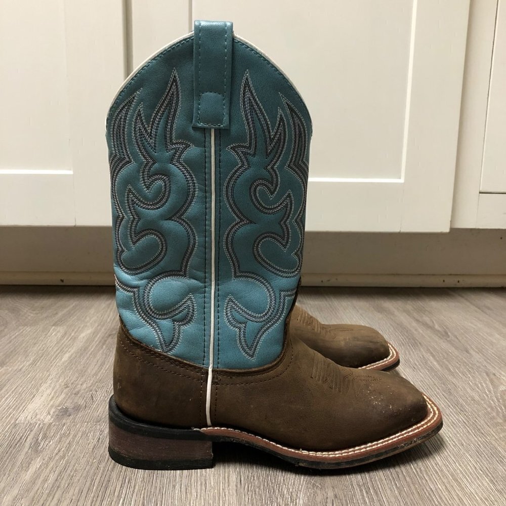 Laredo Women's Size 6 Embroidered Leather Western Cowgirl Boots Broad Square Toe